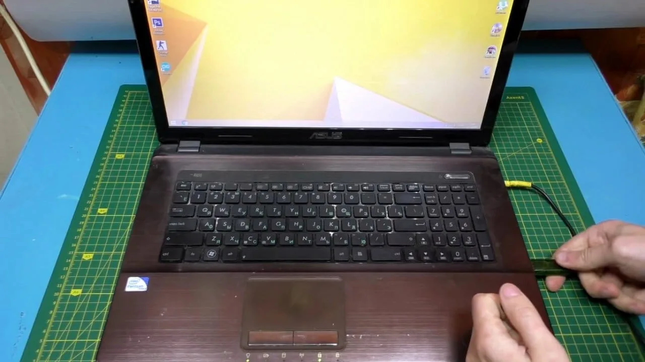 Оборудуем USB флешку секретным замком