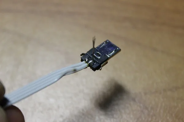 Дополнительный порт MicroUSB на флешку своими руками