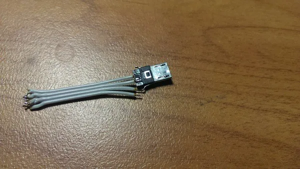 Дополнительный порт MicroUSB на флешку своими руками