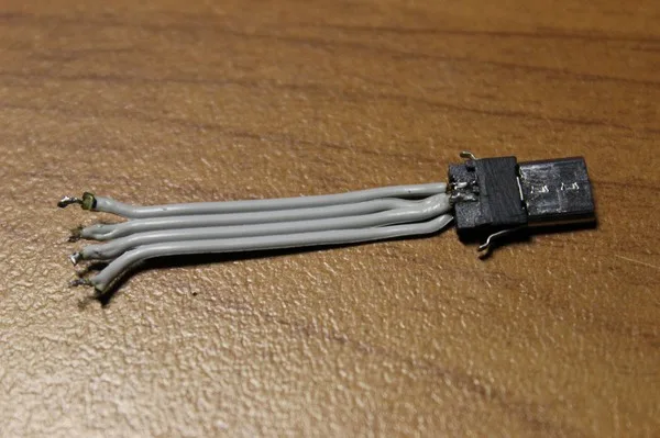 Дополнительный порт MicroUSB на флешку своими руками