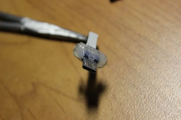 Дополнительный порт MicroUSB на флешку своими руками