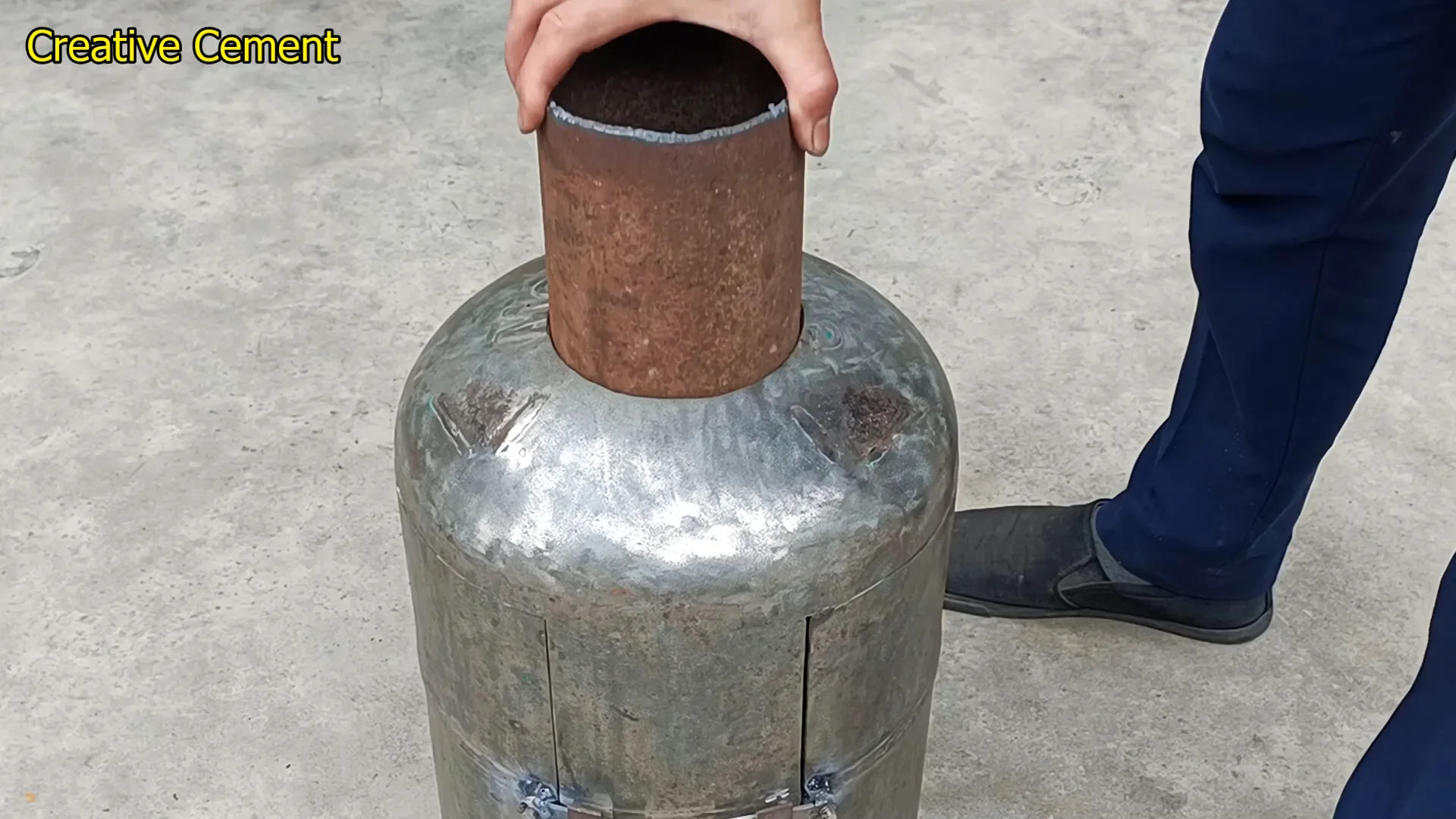 Печь 2 в 1 из старого газового баллона с духовкой и плитой для готовки