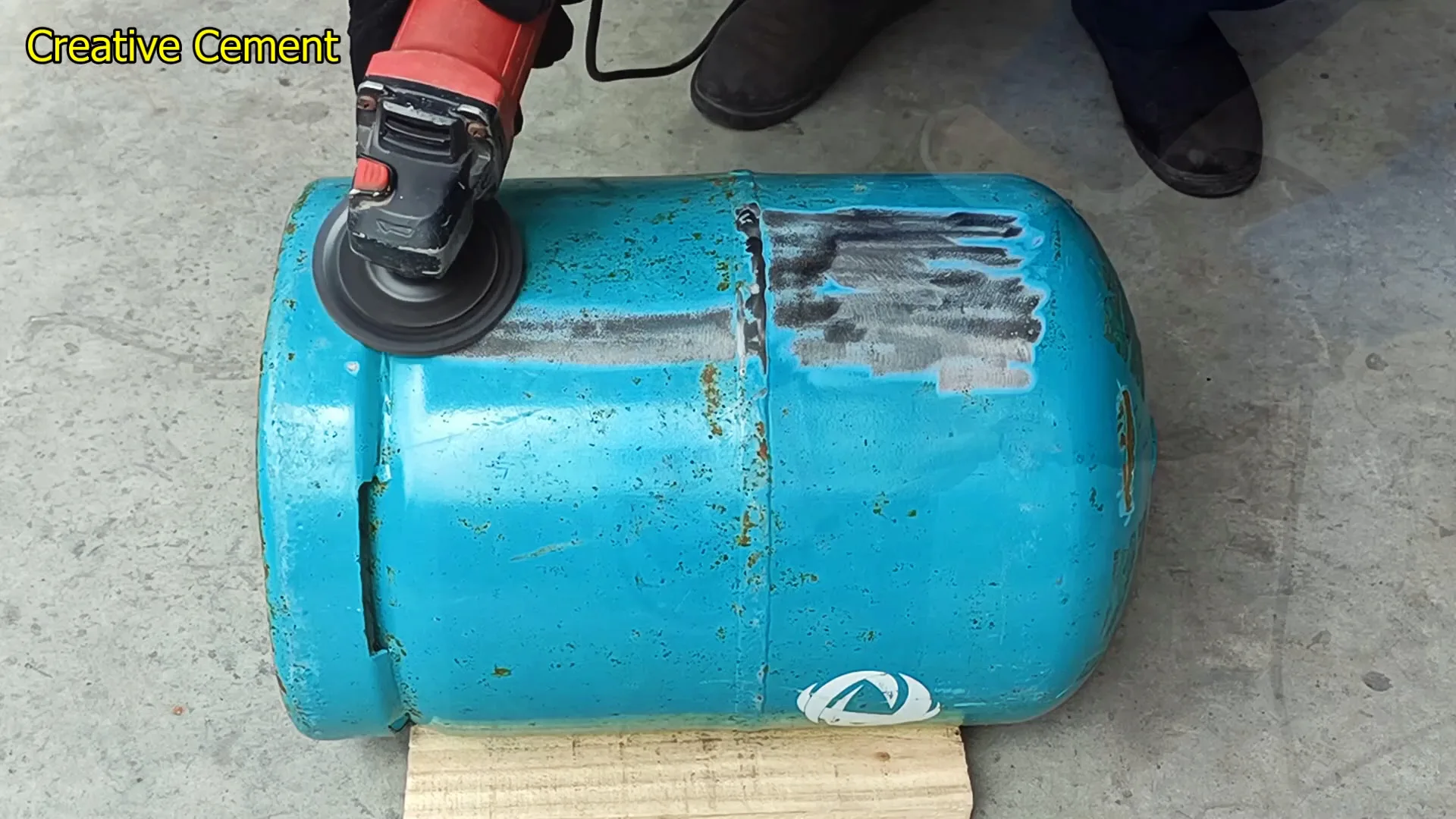 Печь 2 в 1 из старого газового баллона с духовкой и плитой для готовки