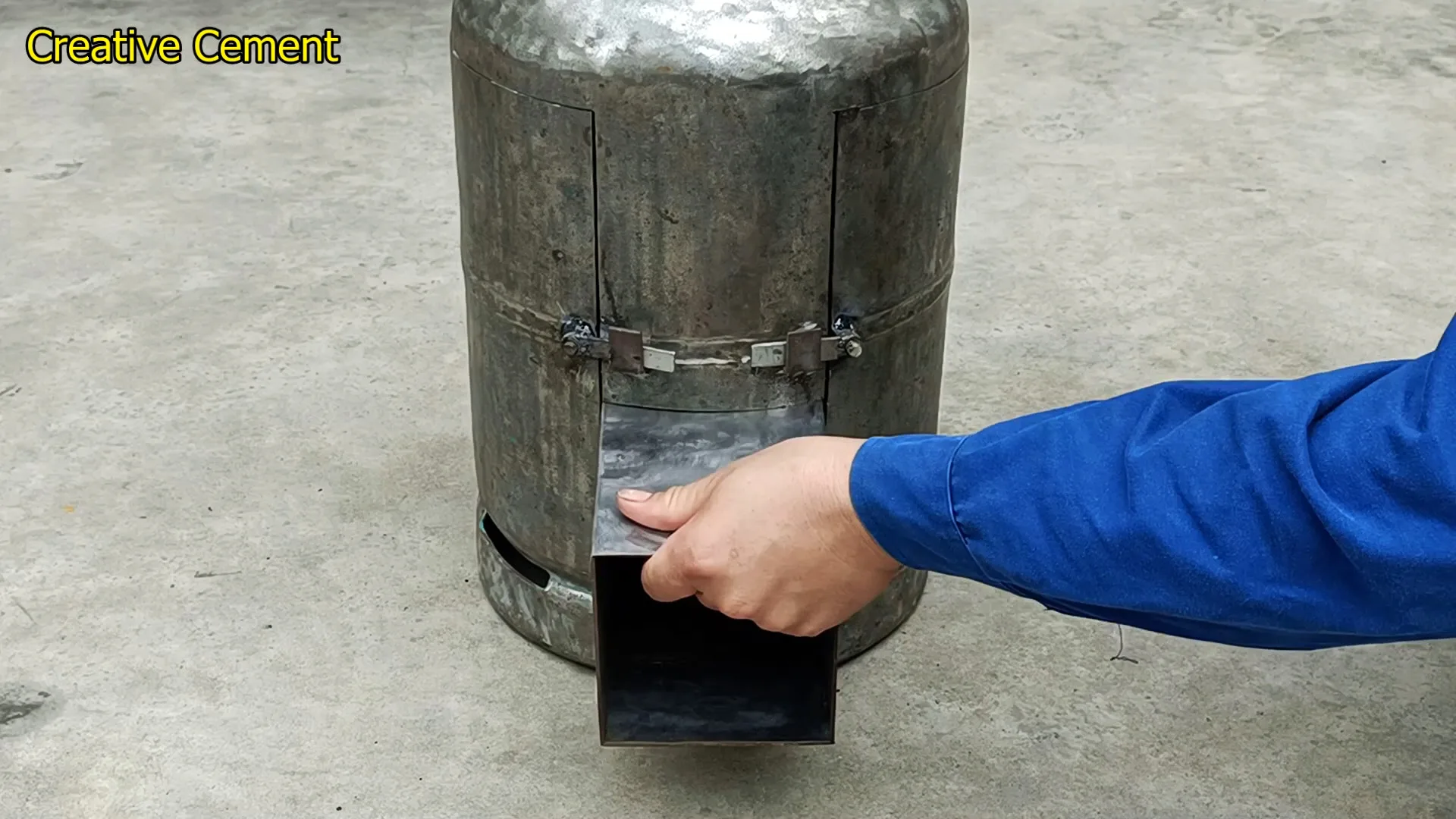 Печь 2 в 1 из старого газового баллона с духовкой и плитой для готовки