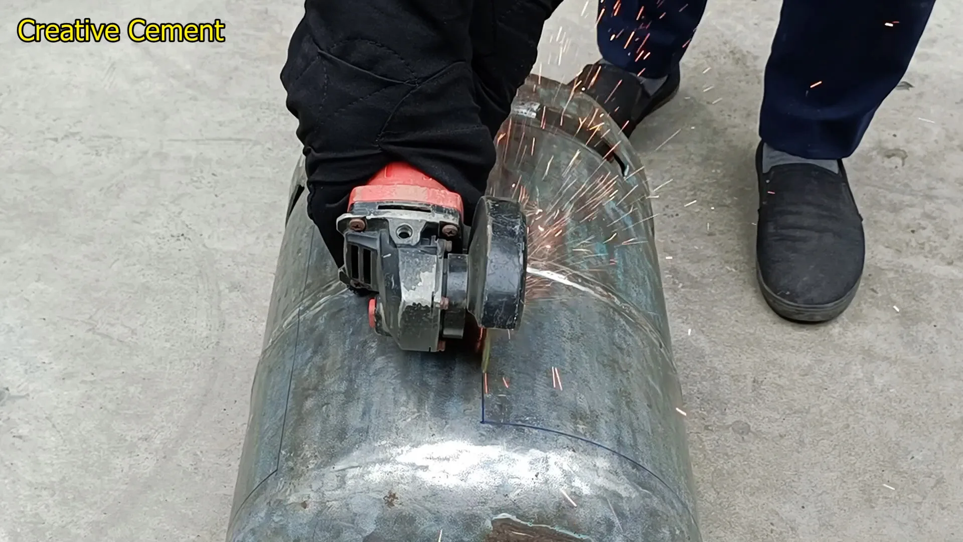 Печь 2 в 1 из старого газового баллона с духовкой и плитой для готовки