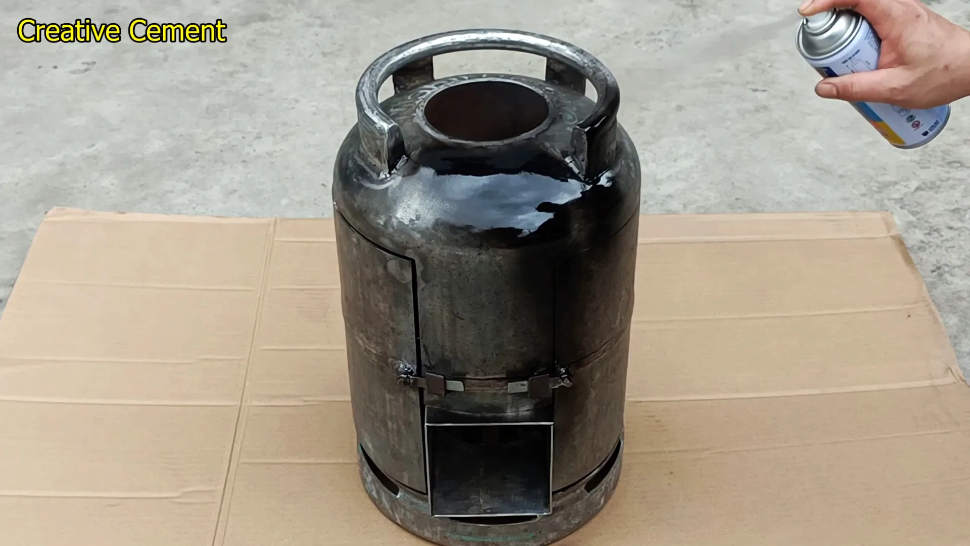 Печь 2 в 1 из старого газового баллона с духовкой и плитой для готовки
