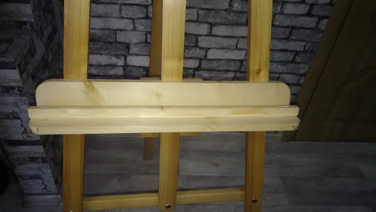 Самодельный мольберт для дочки