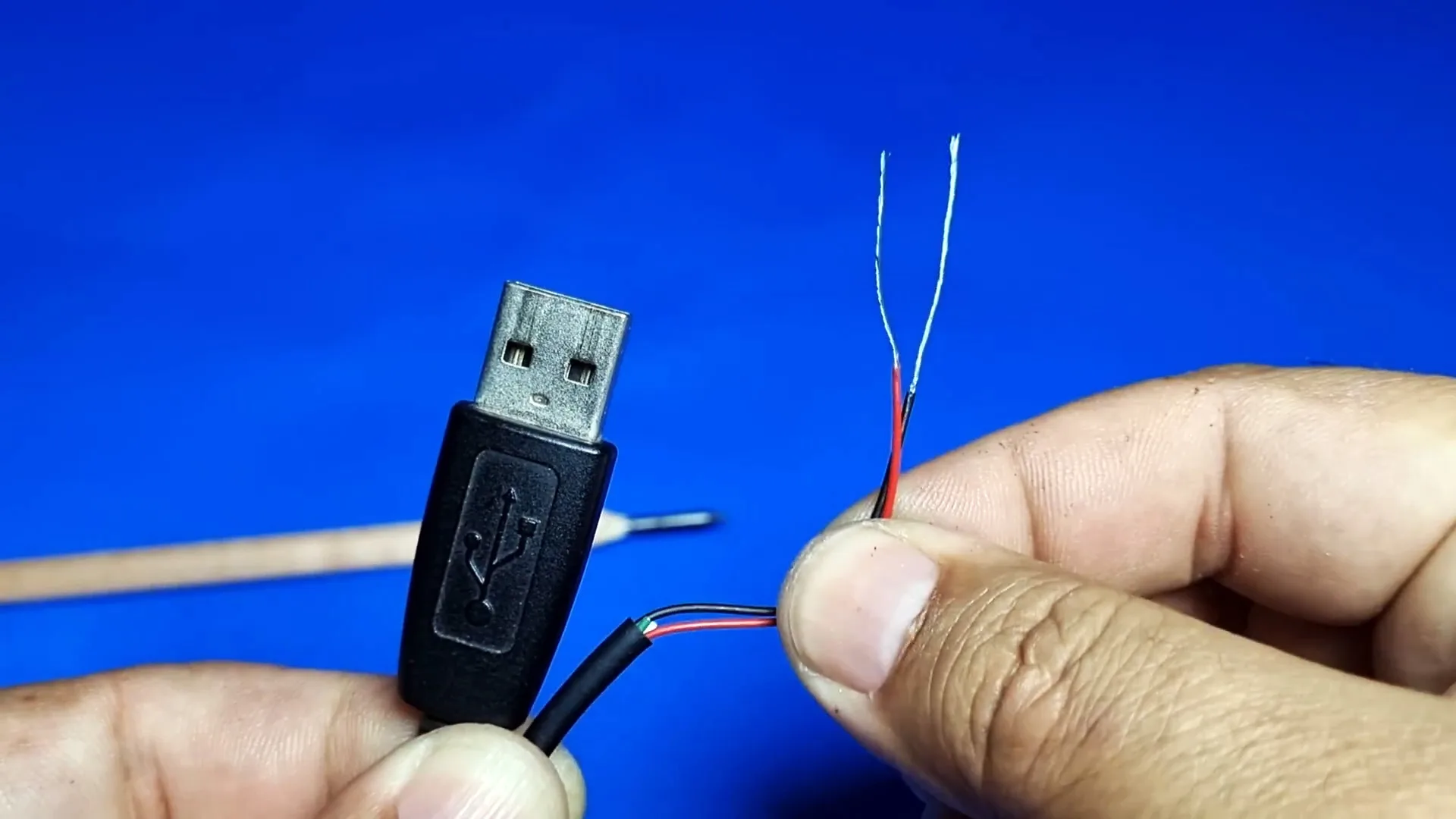 Как быстро сделать паяльник из карандаша 5 В