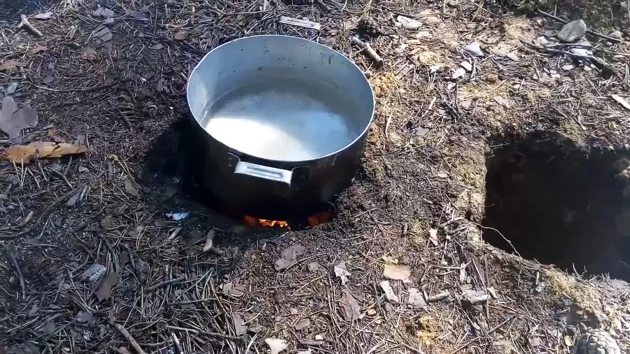 Как развести бездымный костер разведчика