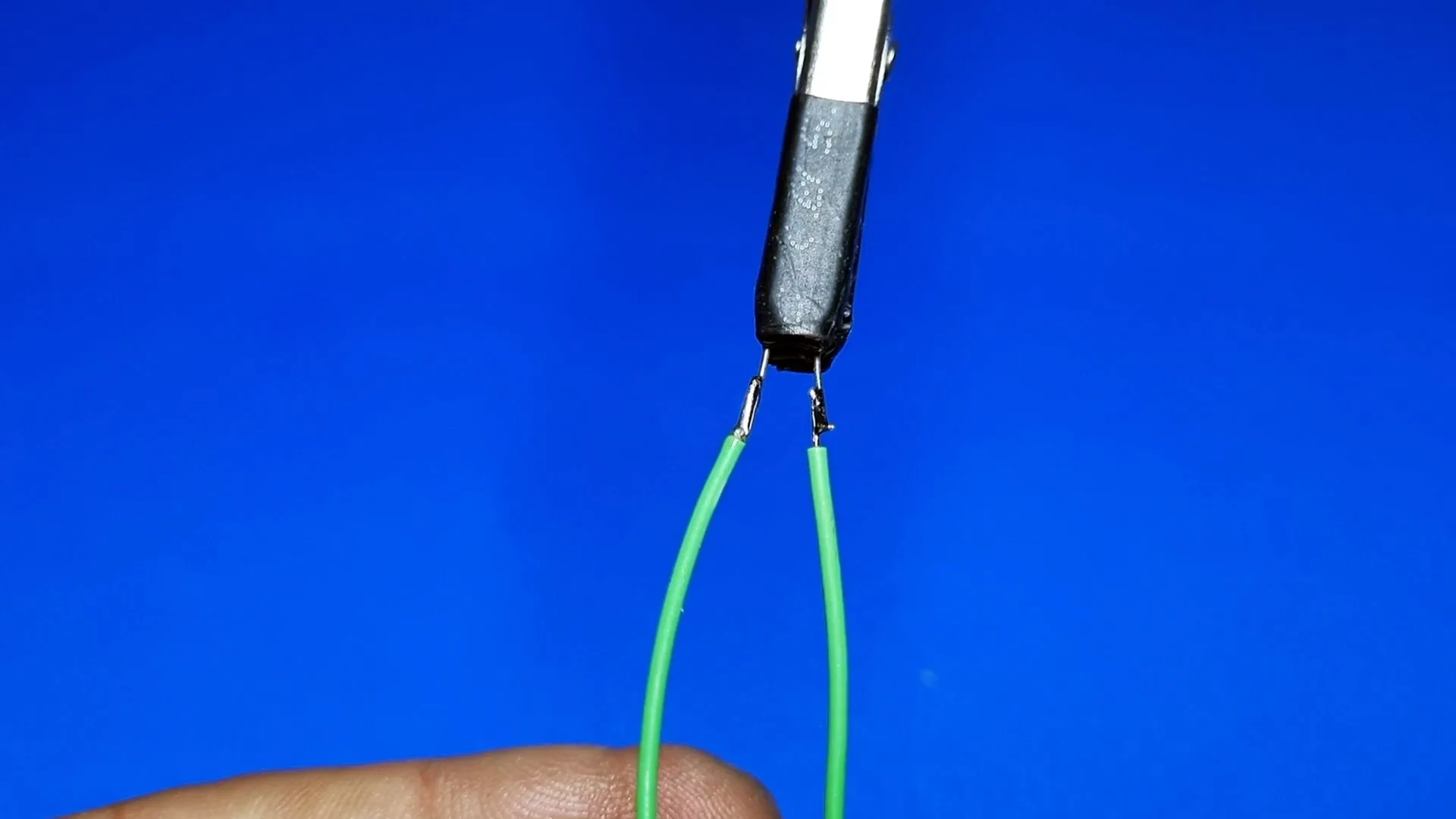 Как сделать автоматическую LED лампу из обычной