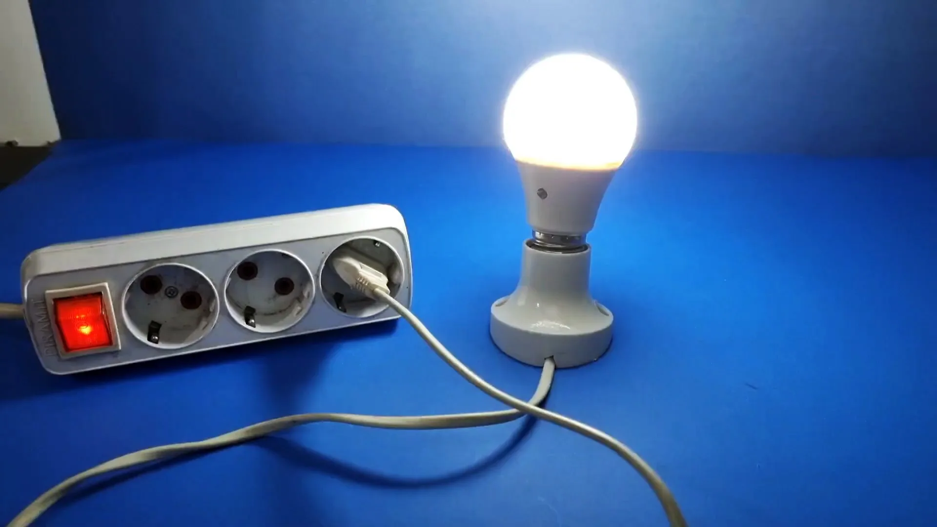Как сделать автоматическую LED лампу из обычной