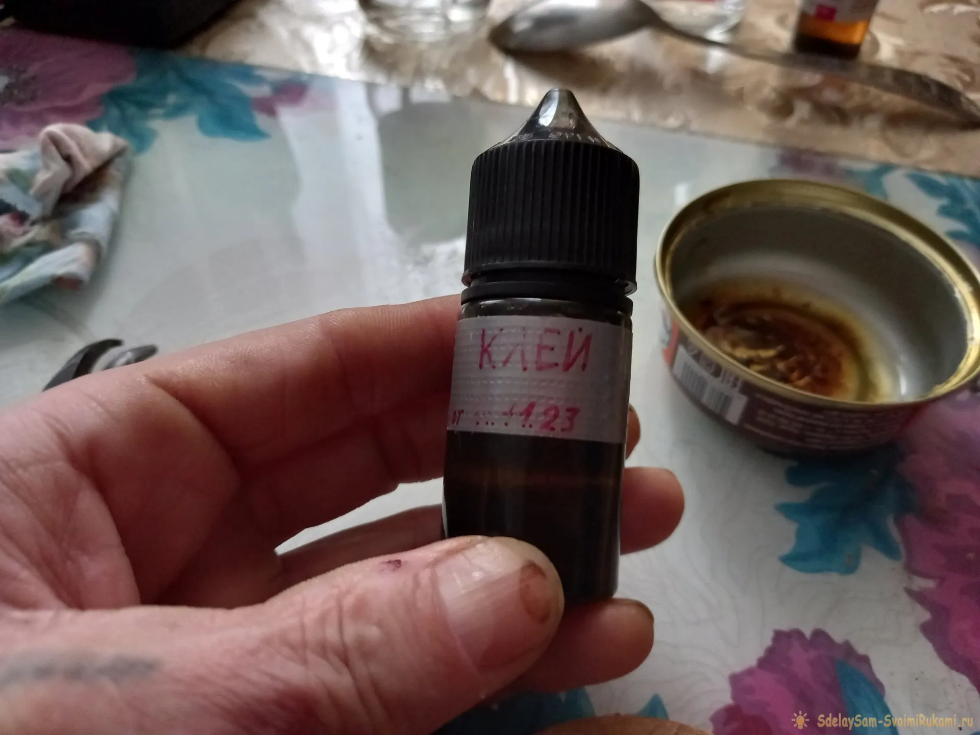 Как сделать эффективный клей для мебели и дерева