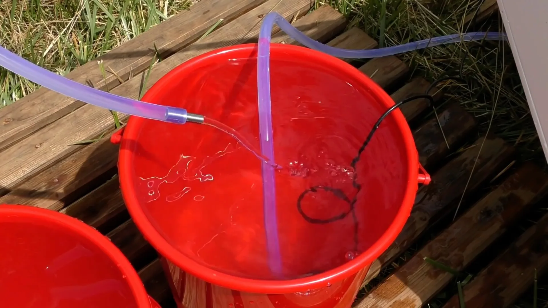 Солнечный нагреватель воды с высоким КПД своими руками
